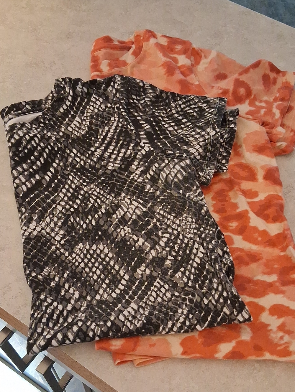 2 Tees